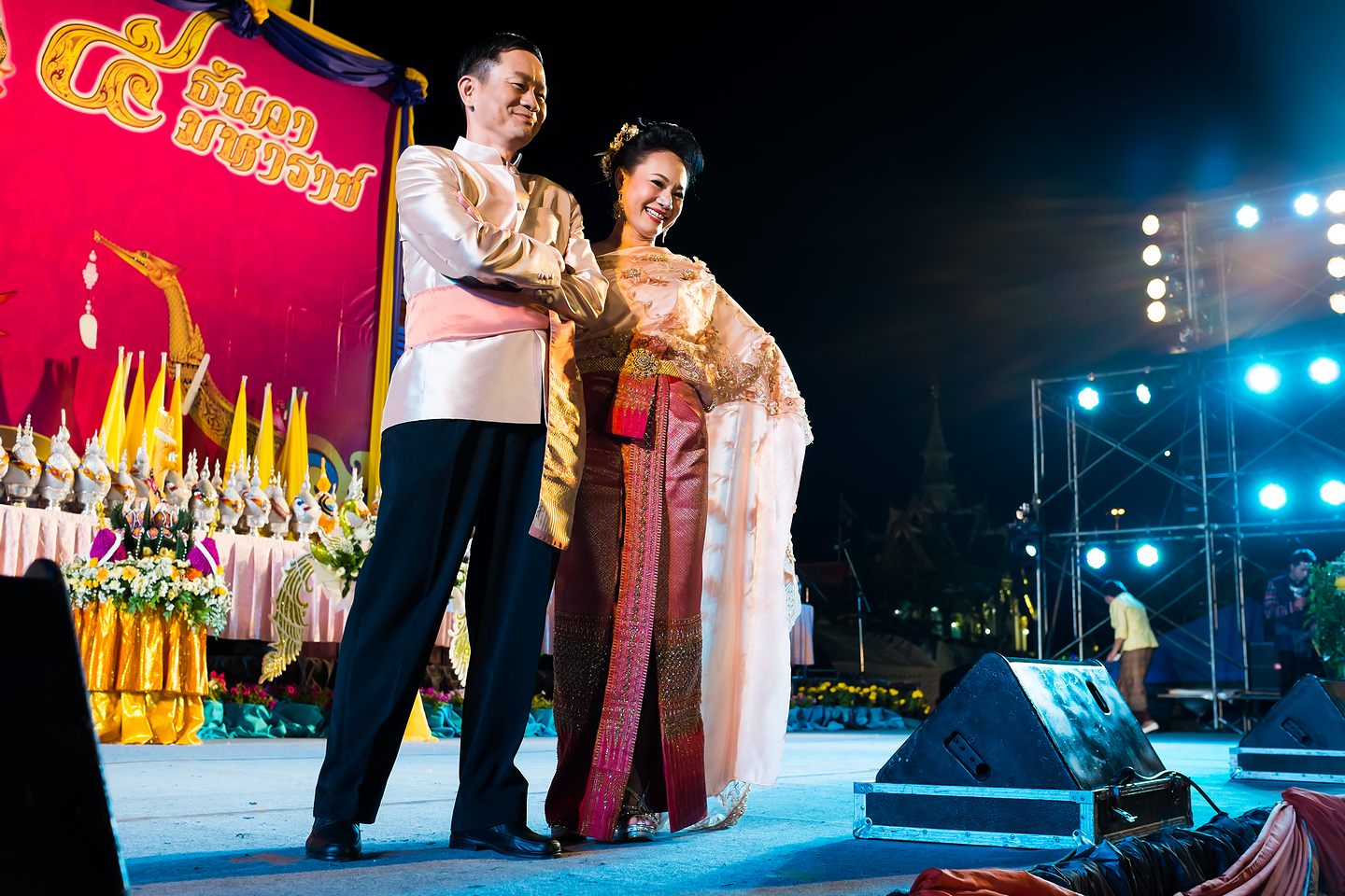 Thung Sri Muang 2015 - urodziny króla Tajlandii - Zdjęcie 6 z 26